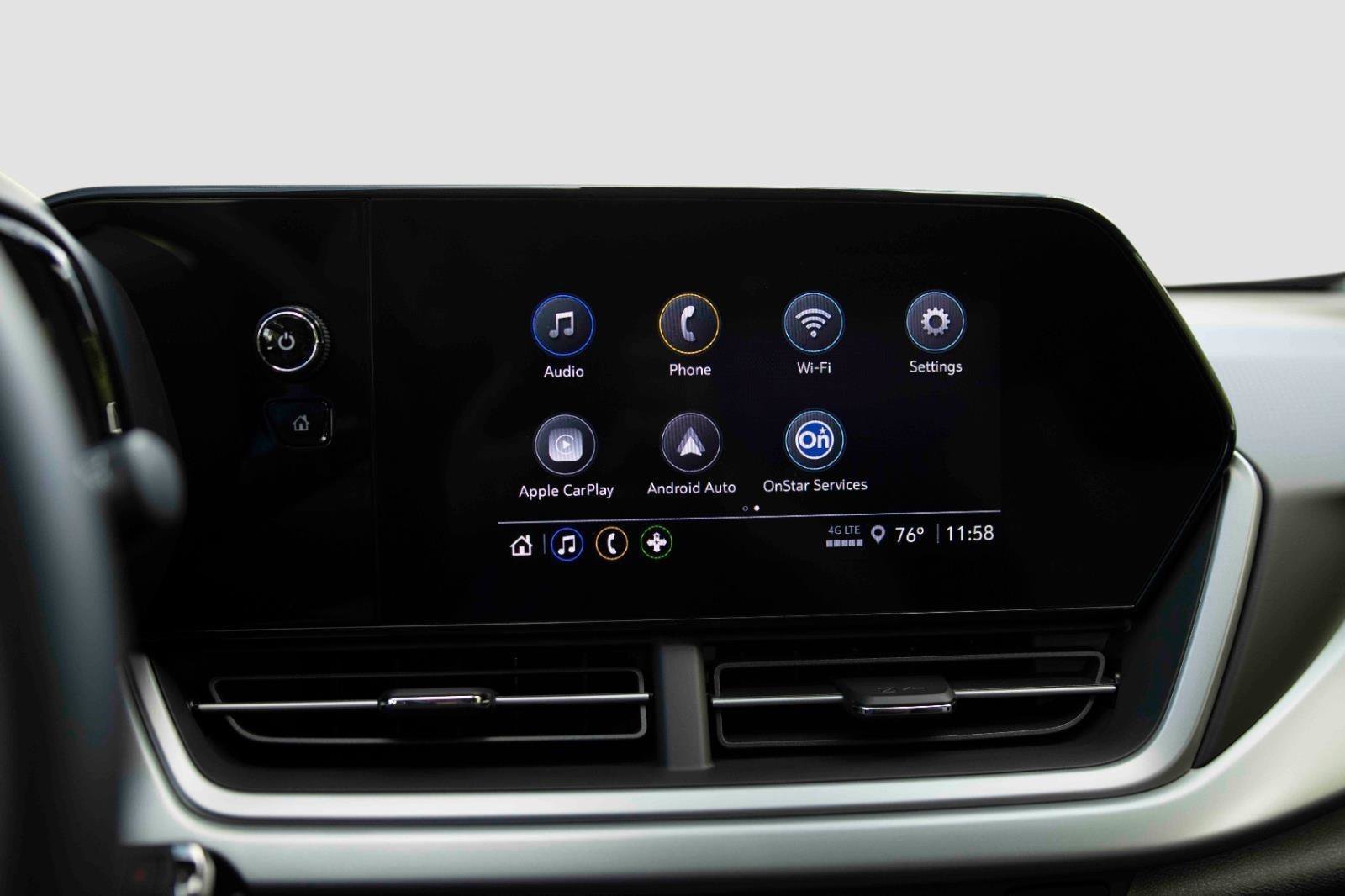 New 2026 Chevrolet Trax LS w/ LS Convenience Package FWD image 17