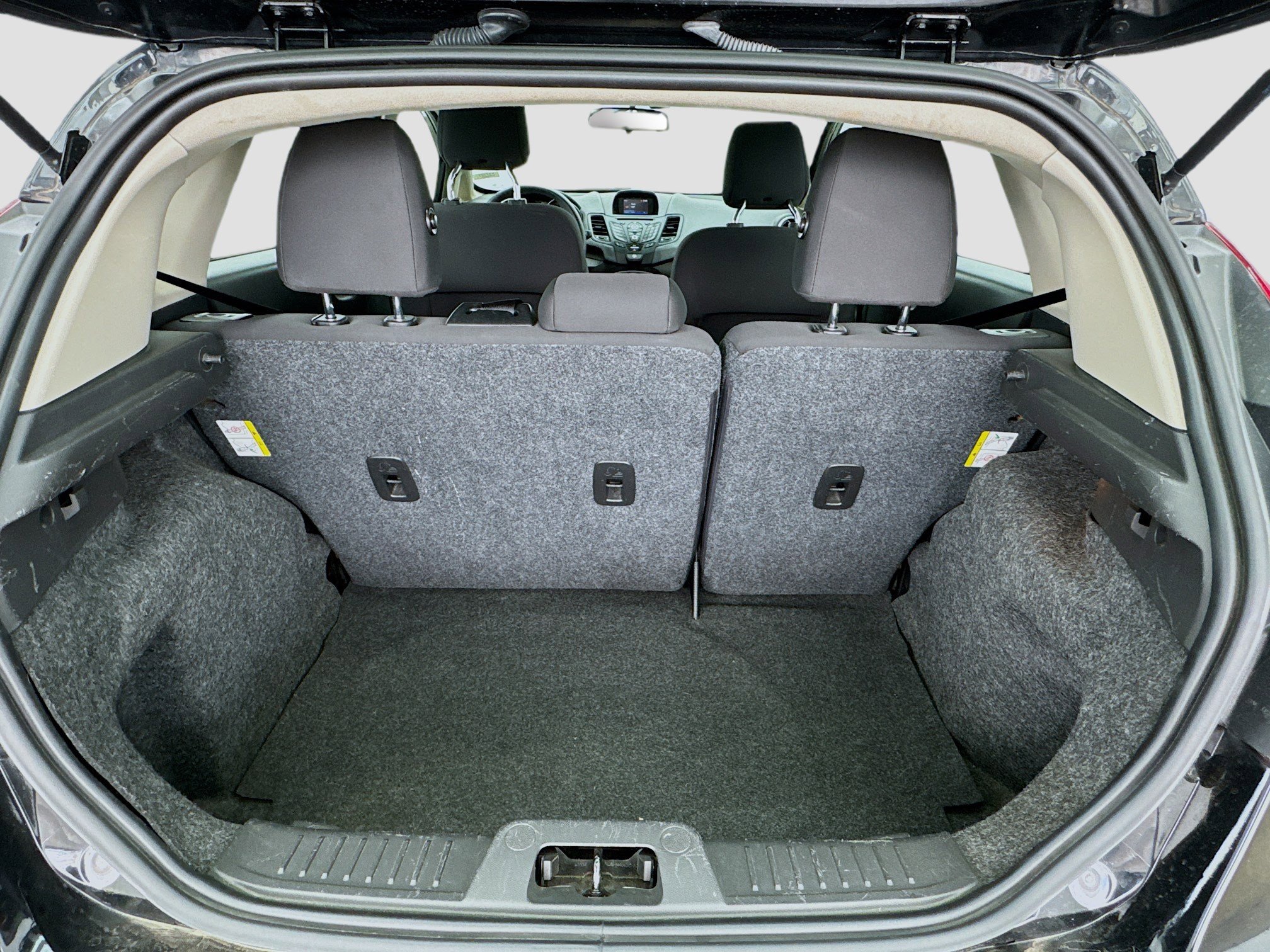 Used 2018 Ford Fiesta SE FWD image 16