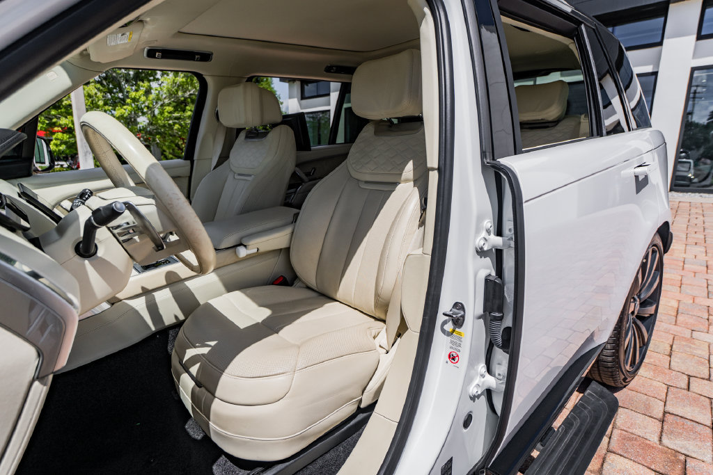Used 2023 Land Rover Range Rover SV AWD/4WD image 20
