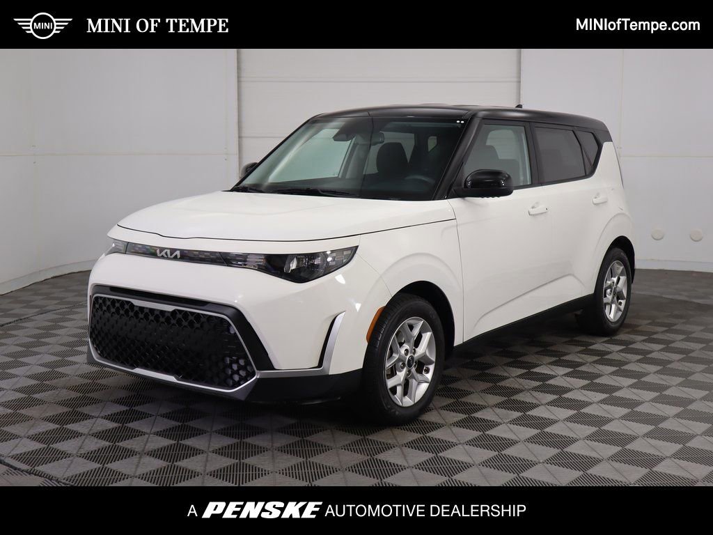 Used 2023 Kia Soul S image 1