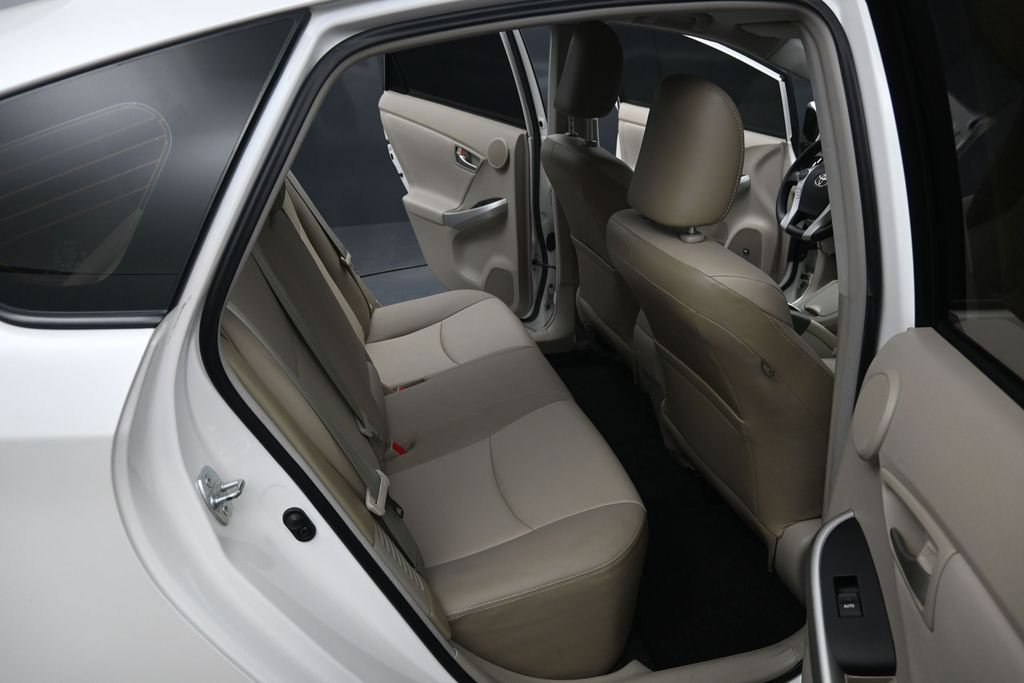 Used 2014 Toyota Prius Four FWD image 30