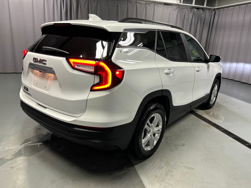 Used 2022 GMC Terrain SLE w/ Driver Convenience Package image 7