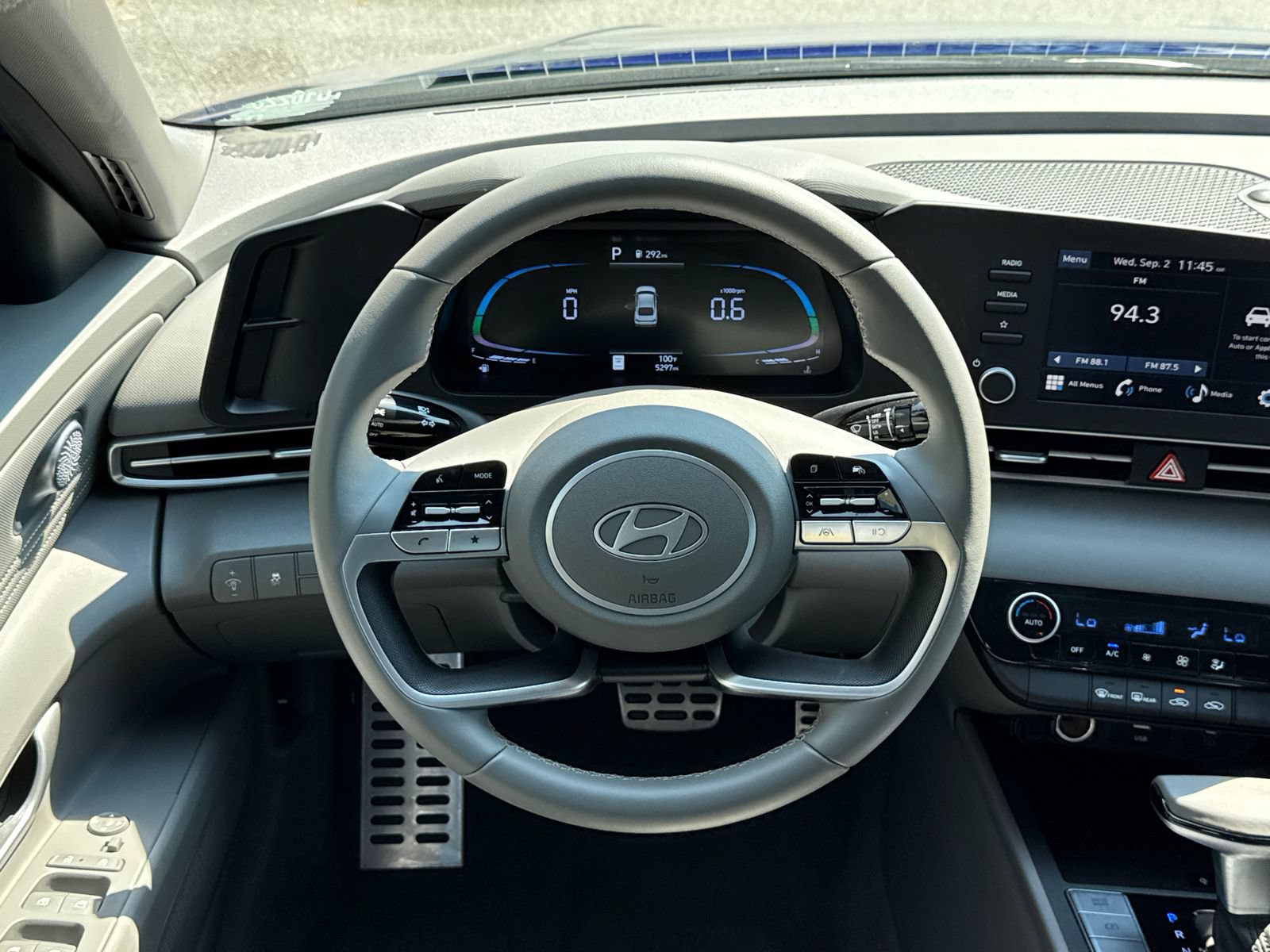 Certified 2026 Hyundai Elantra Sport FWD image 23