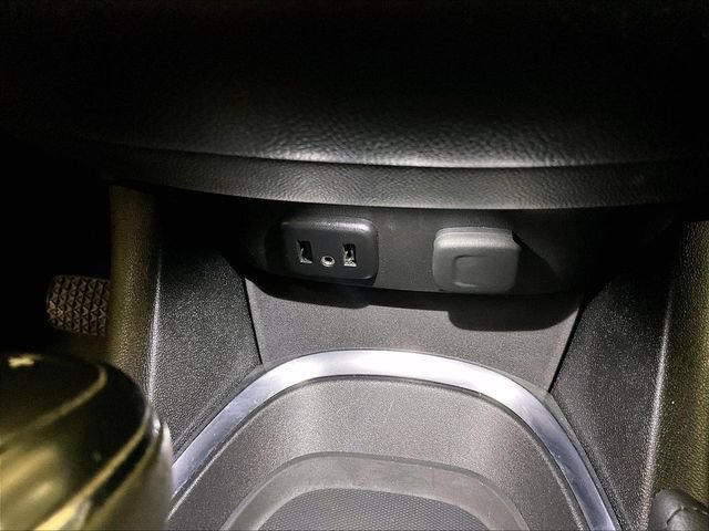 Used 2017 Chevrolet Malibu LT w/ Leather Package FWD image 31