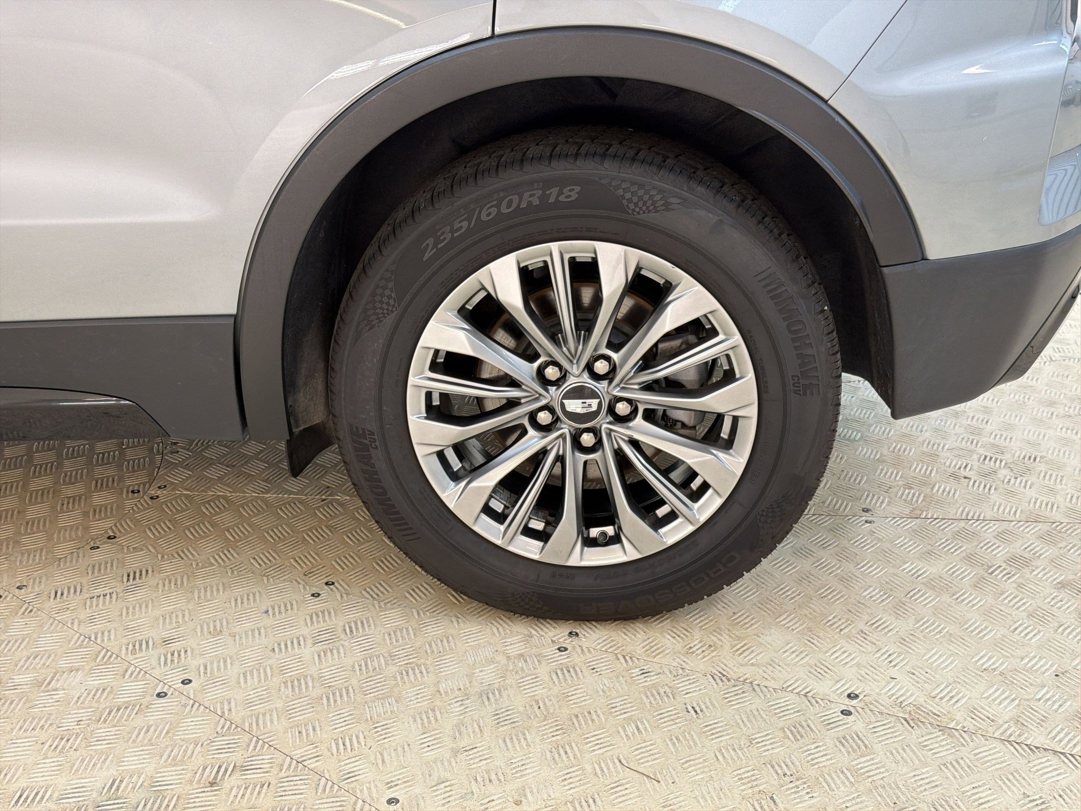 Used 2025 Cadillac XT4 Premium Luxury FWD image 11