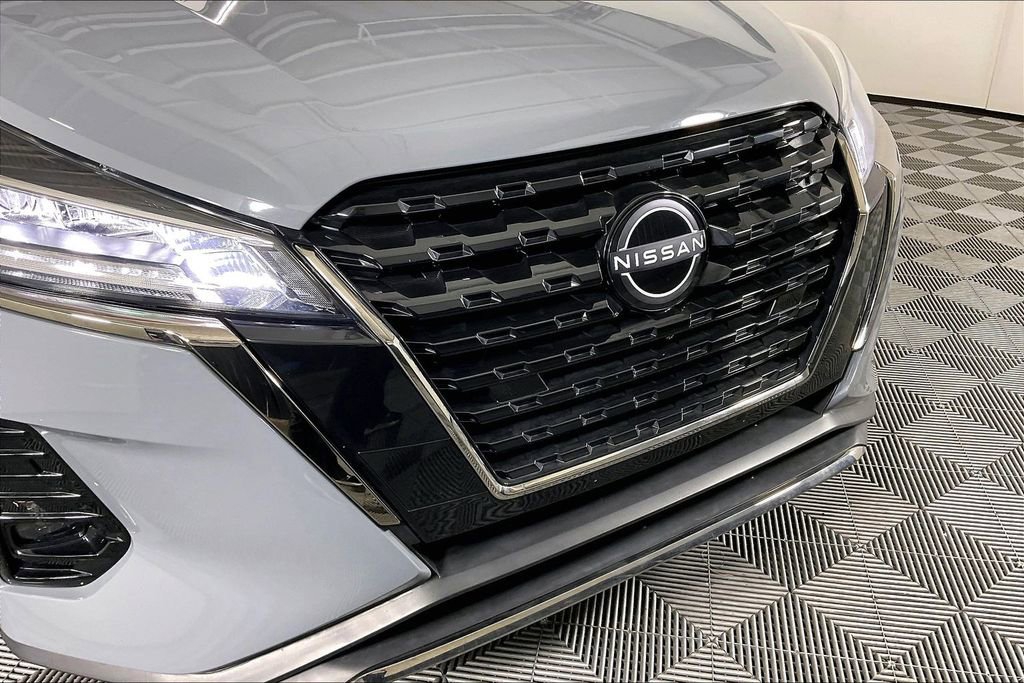 Used 2024 Nissan Kicks SR w/ SR Premium Package image 37