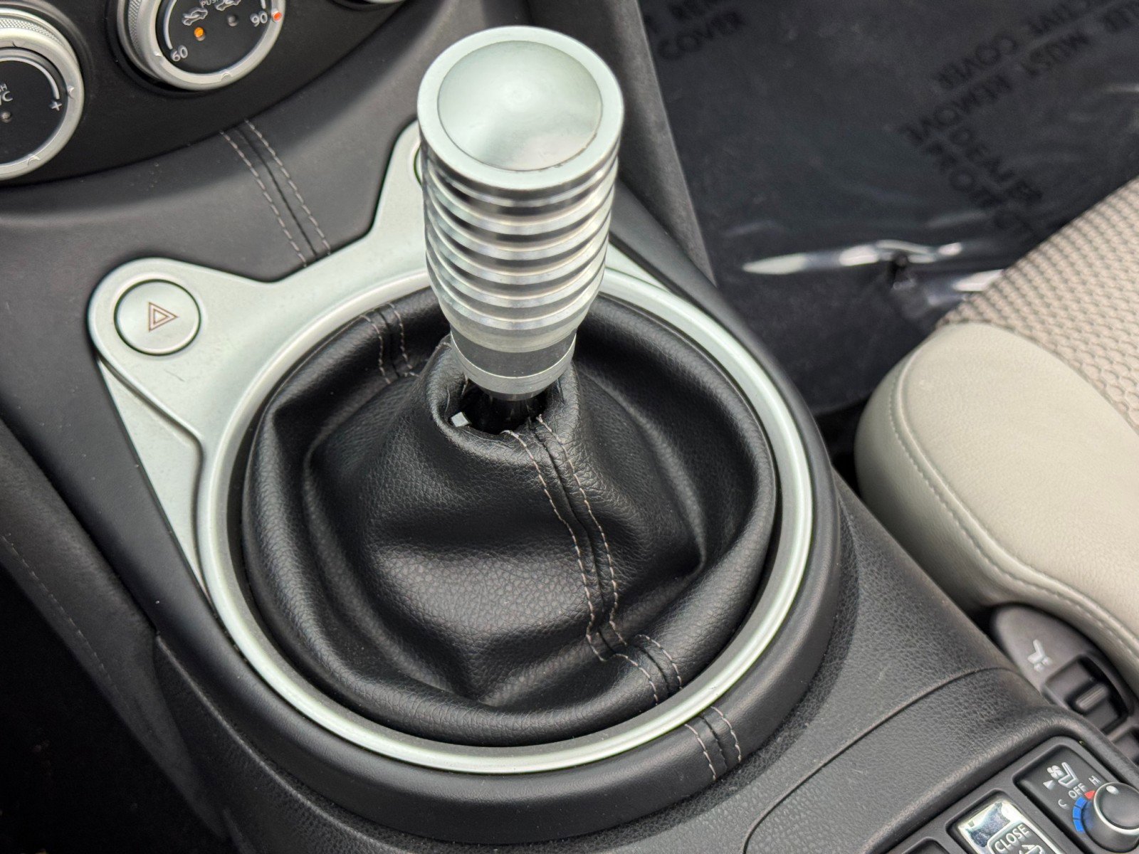 Used 2014 Nissan 370Z Touring w/ Sport Package image 28