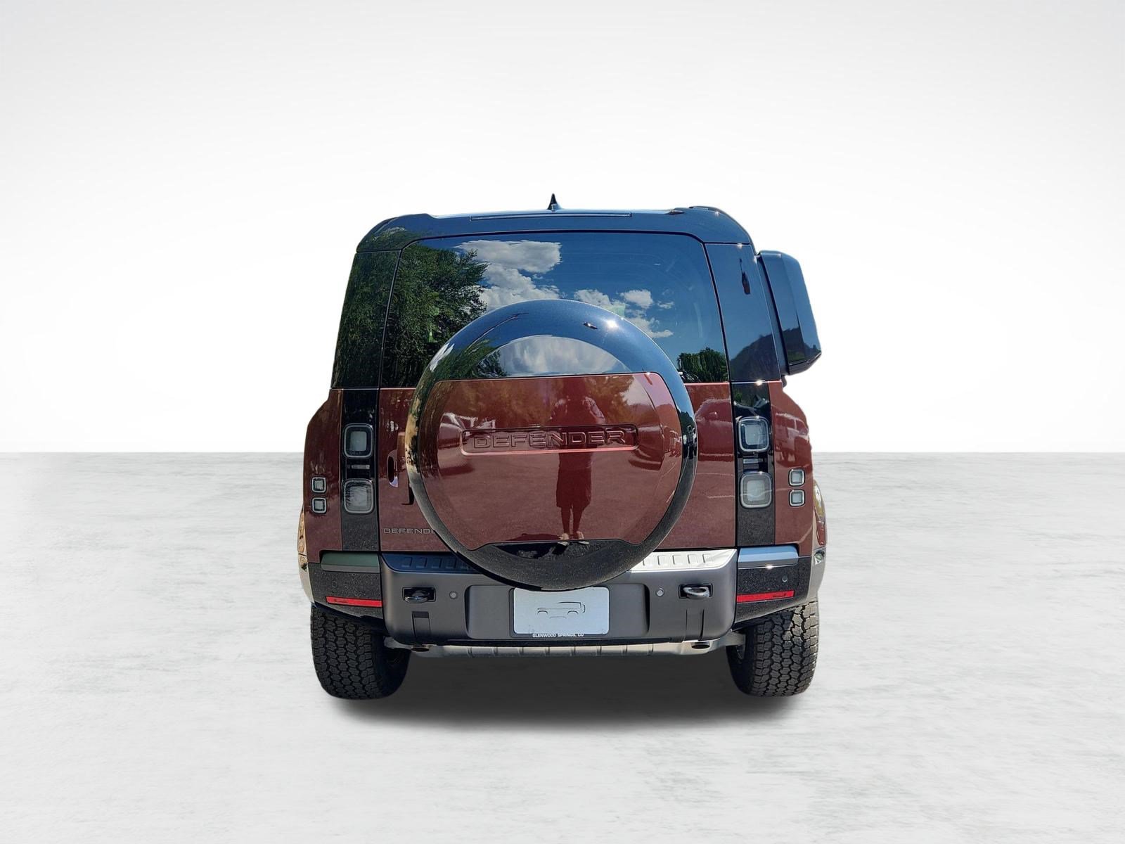 New 2026 Land Rover Defender 90 X-Dynamic SE AWD/4WD image 9