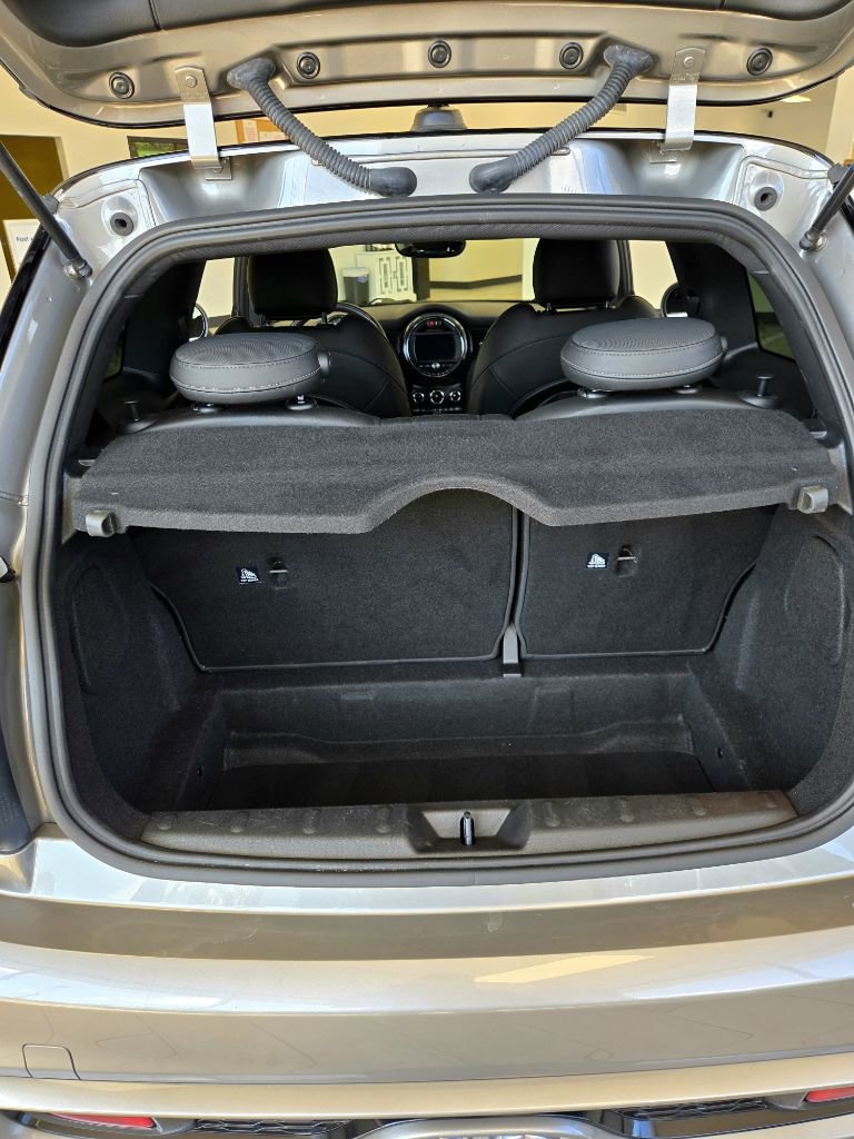 Used 2019 MINI Cooper S w/ Premium Package image 9