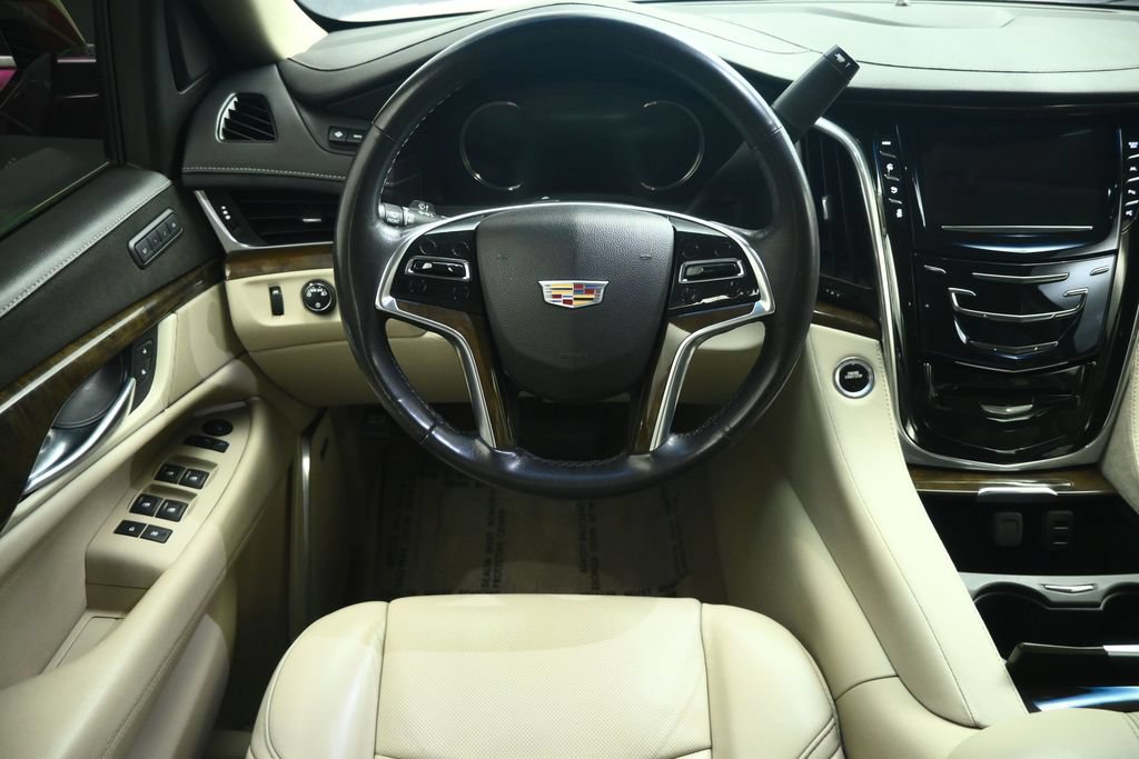 Used 2019 Cadillac Escalade Luxury w/ LPO, Radiant Package AWD/4WD image 5