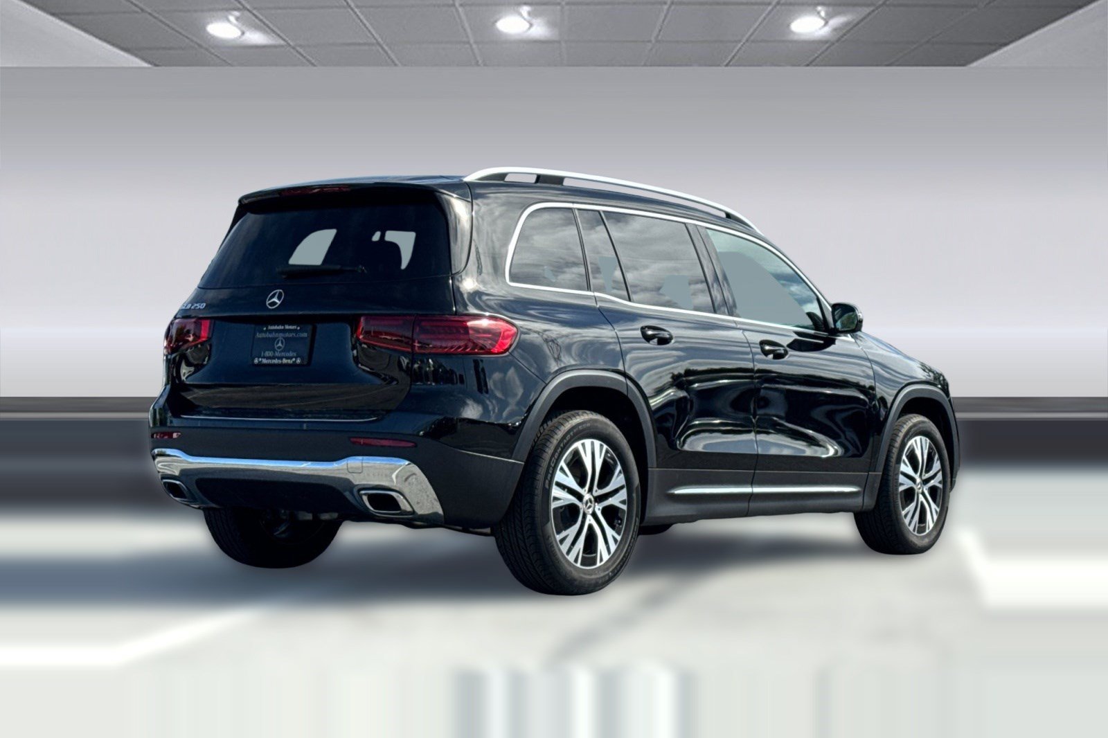 New 2026 Mercedes-Benz GLB 250 image 9
