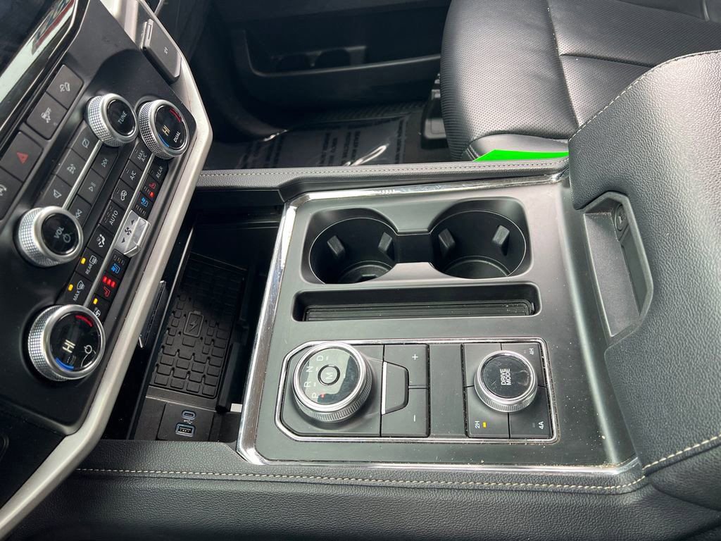 Used 2024 Ford Expedition XLT image 22