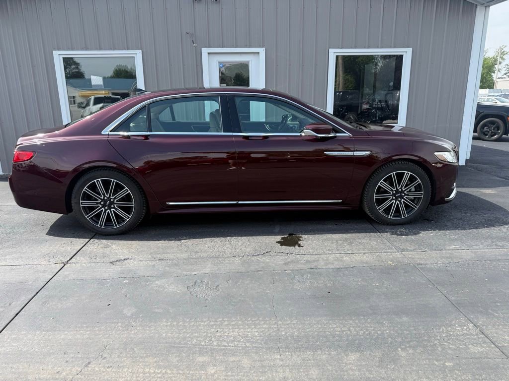 Used 2019 Lincoln Continental Reserve FWD image 2