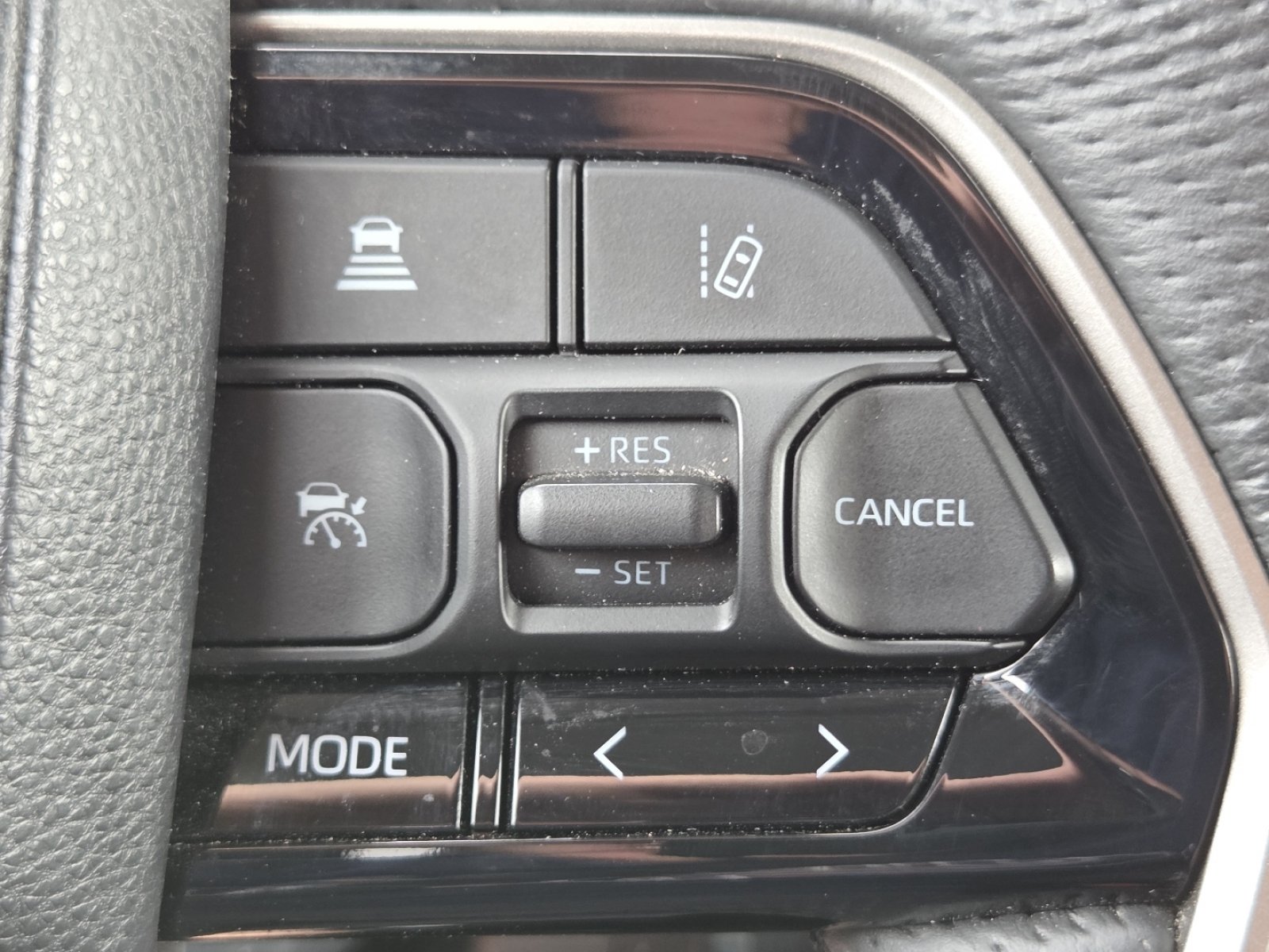 Used 2024 Toyota Sequoia SR5 w/ SR5 Premium Package AWD/4WD image 15