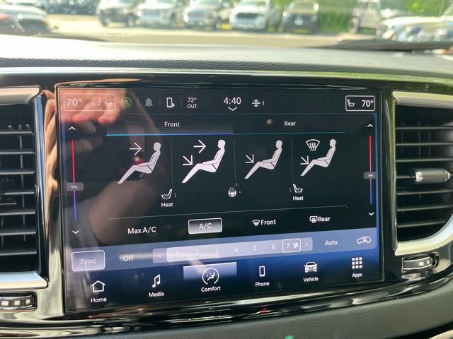 Used 2023 Chrysler Pacifica Touring-L FWD image 41
