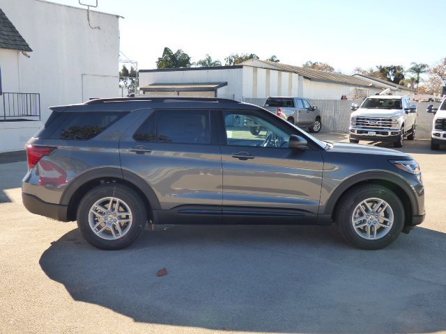 New 2026 Ford Explorer Active w/ Active Comfort Package image 2