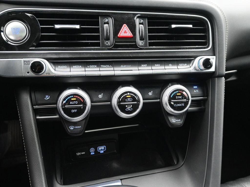 Used 2020 Genesis G70 2.0T w/ Elite Package image 21