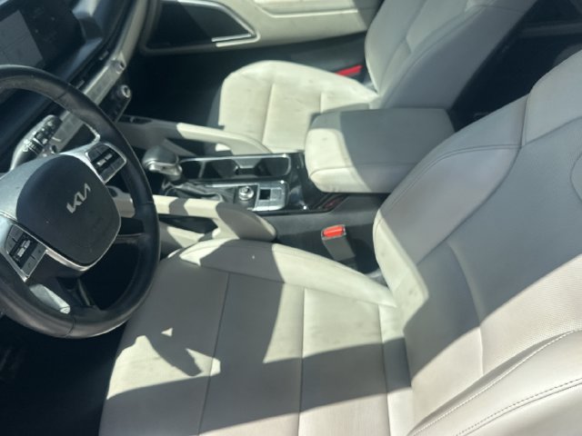 Certified 2024 Kia Telluride S FWD image 15