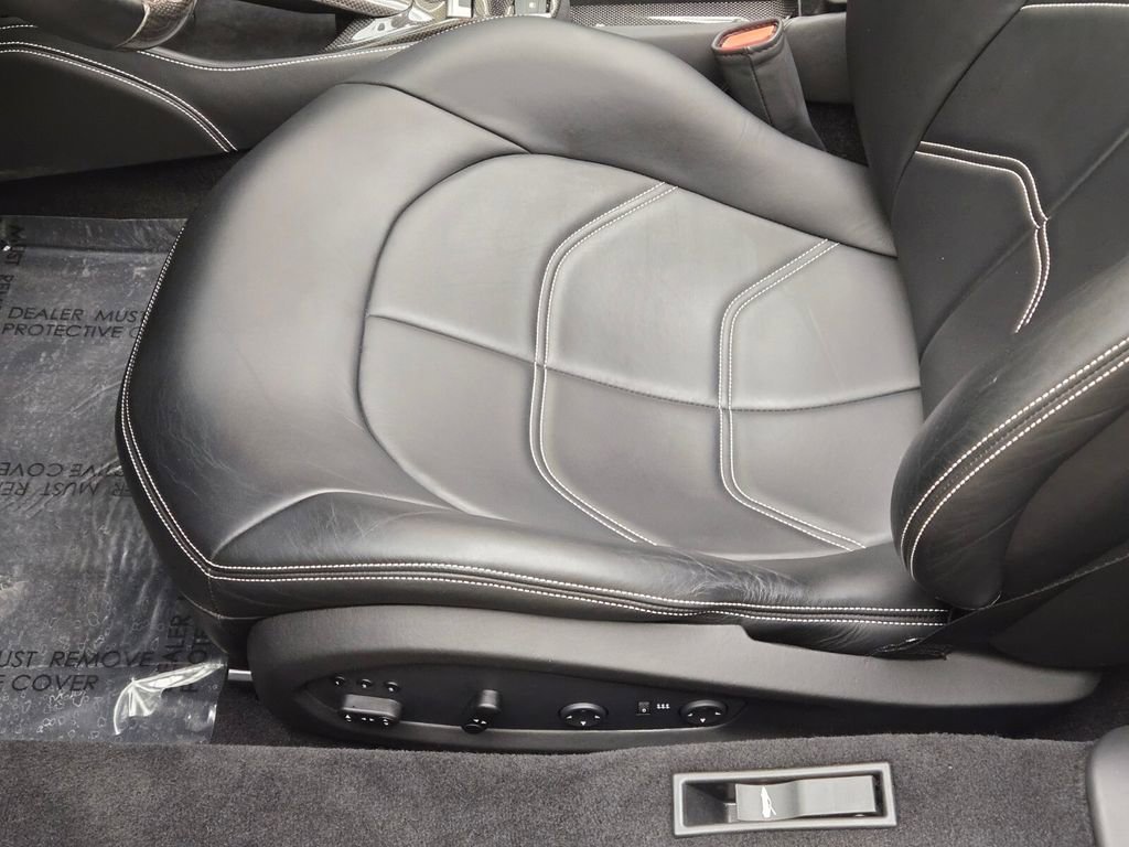 Used 2018 Ferrari 488 Spider image 31