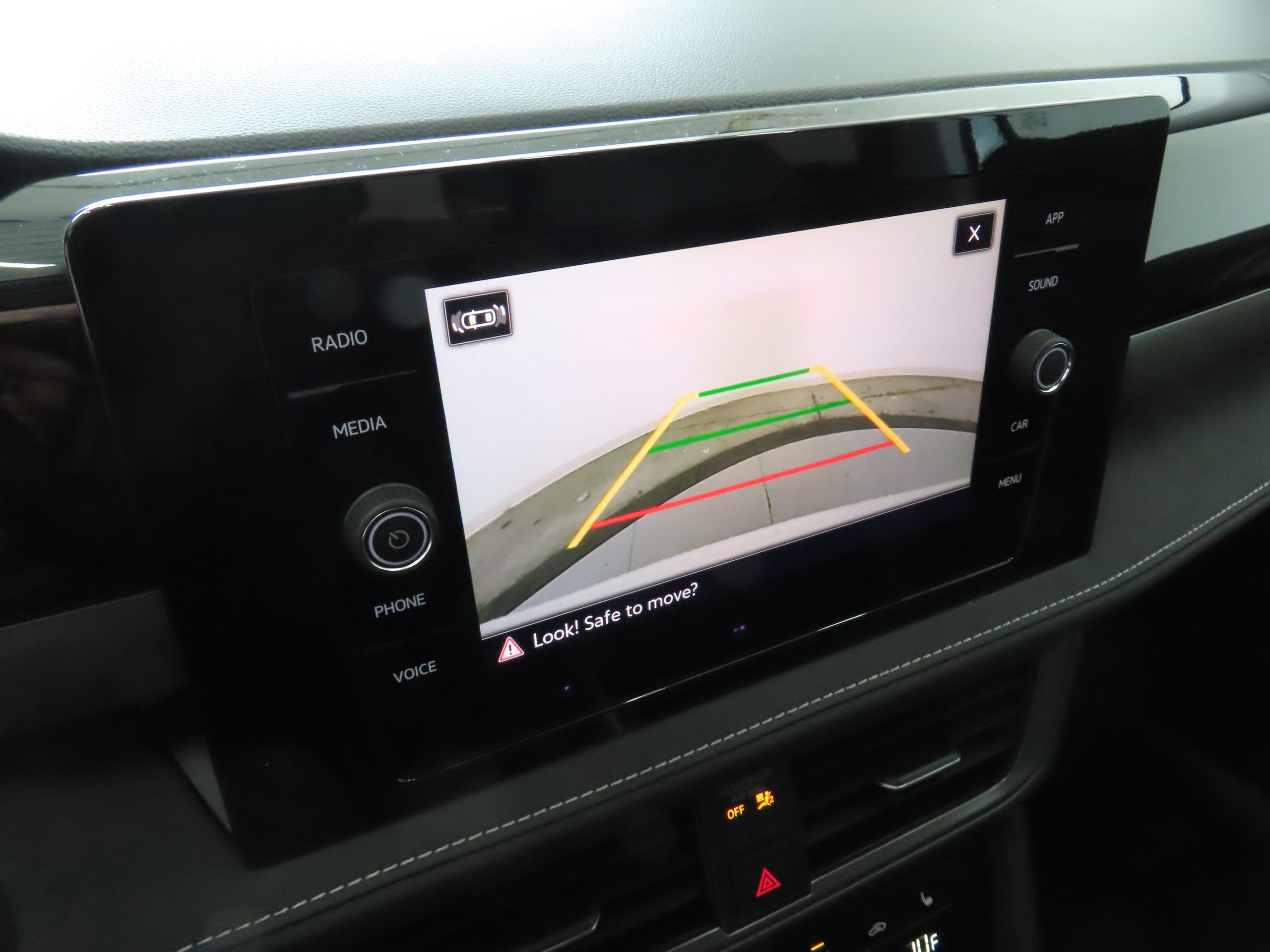 New 2026 Volkswagen Taos SE FWD image 17