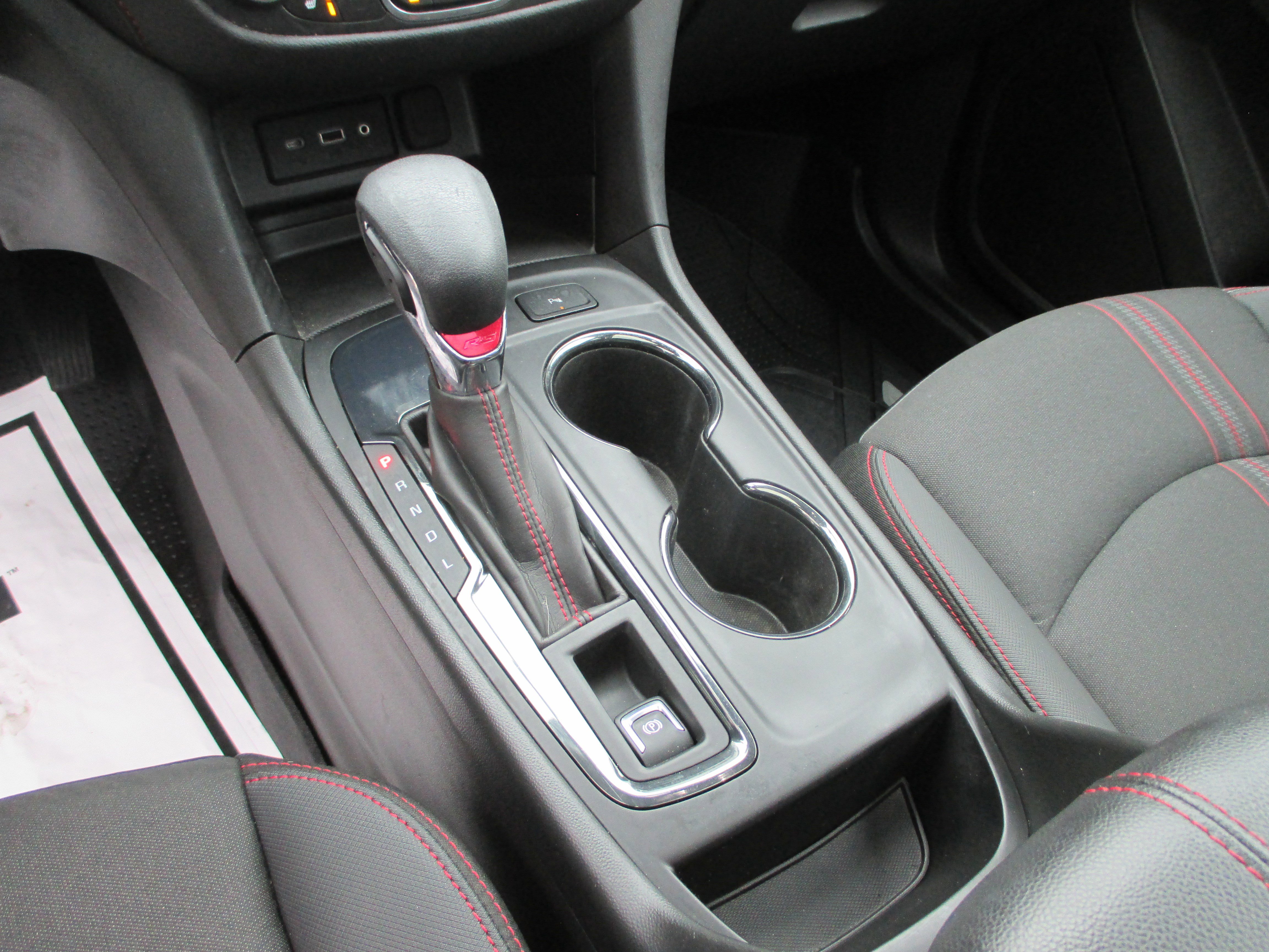 Used 2023 Chevrolet Equinox RS w/ LPO, Floor Liner Package image 22