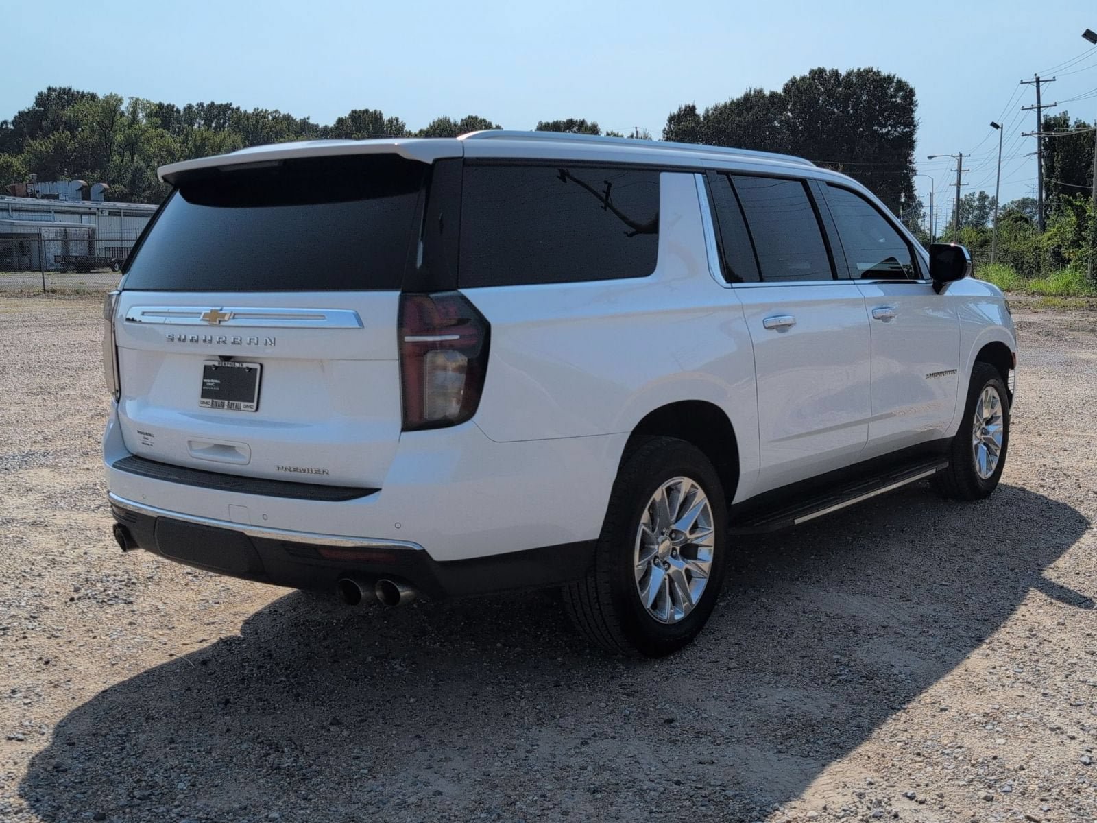 Used 2023 Chevrolet Suburban Premier AWD/4WD image 6