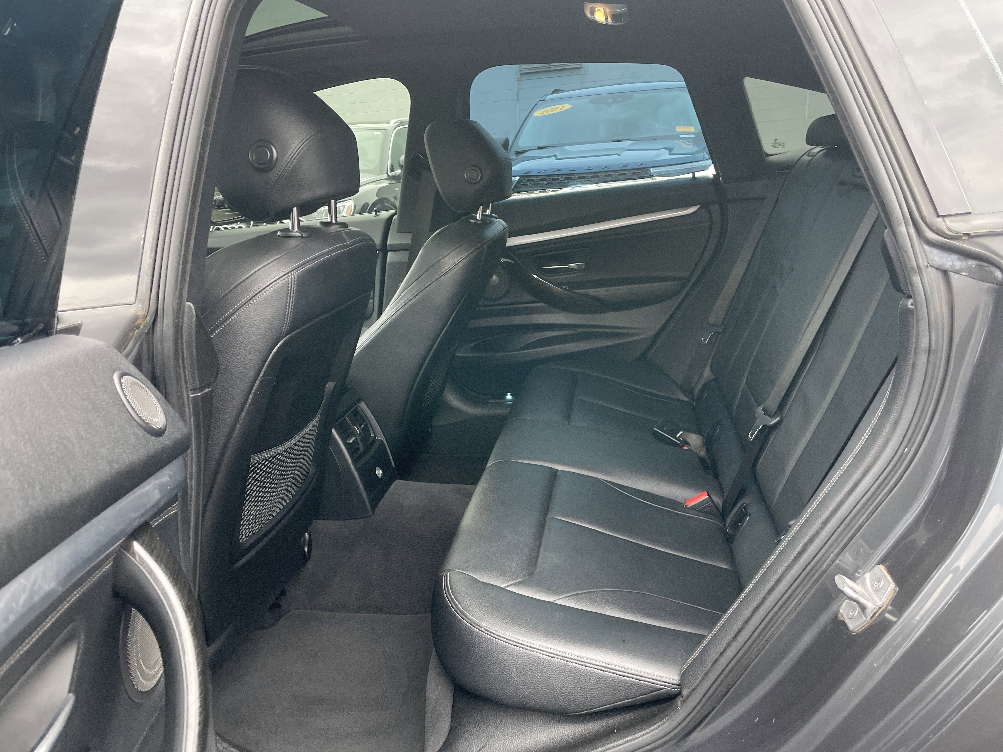 Used 2018 BMW 340i Gran Turismo xDrive image 29