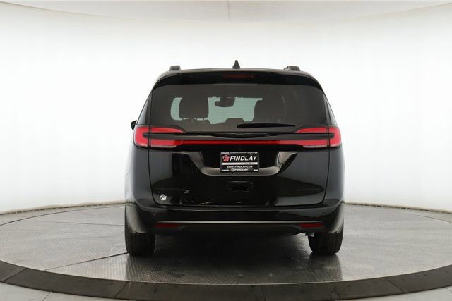 New 2026 Chrysler Pacifica Limited w/ S Appearance Package image 11