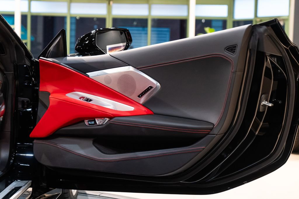 Used 2020 Chevrolet Corvette Stingray Premium Cpe w/ 3LT Preferred Equipment Group image 36