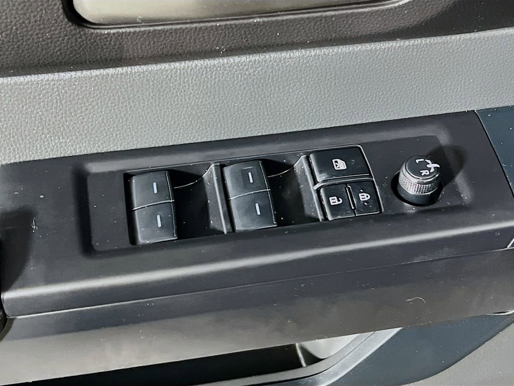 Used 2025 Toyota Tundra SR5 w/ SR5 Convenience Package AWD/4WD image 17