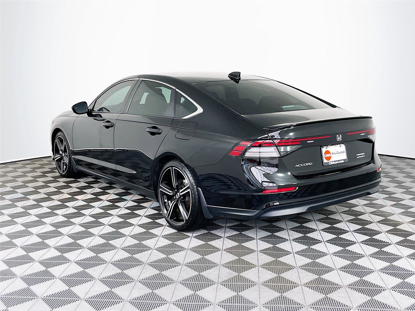 Used 2024 Honda Accord Sport image 6