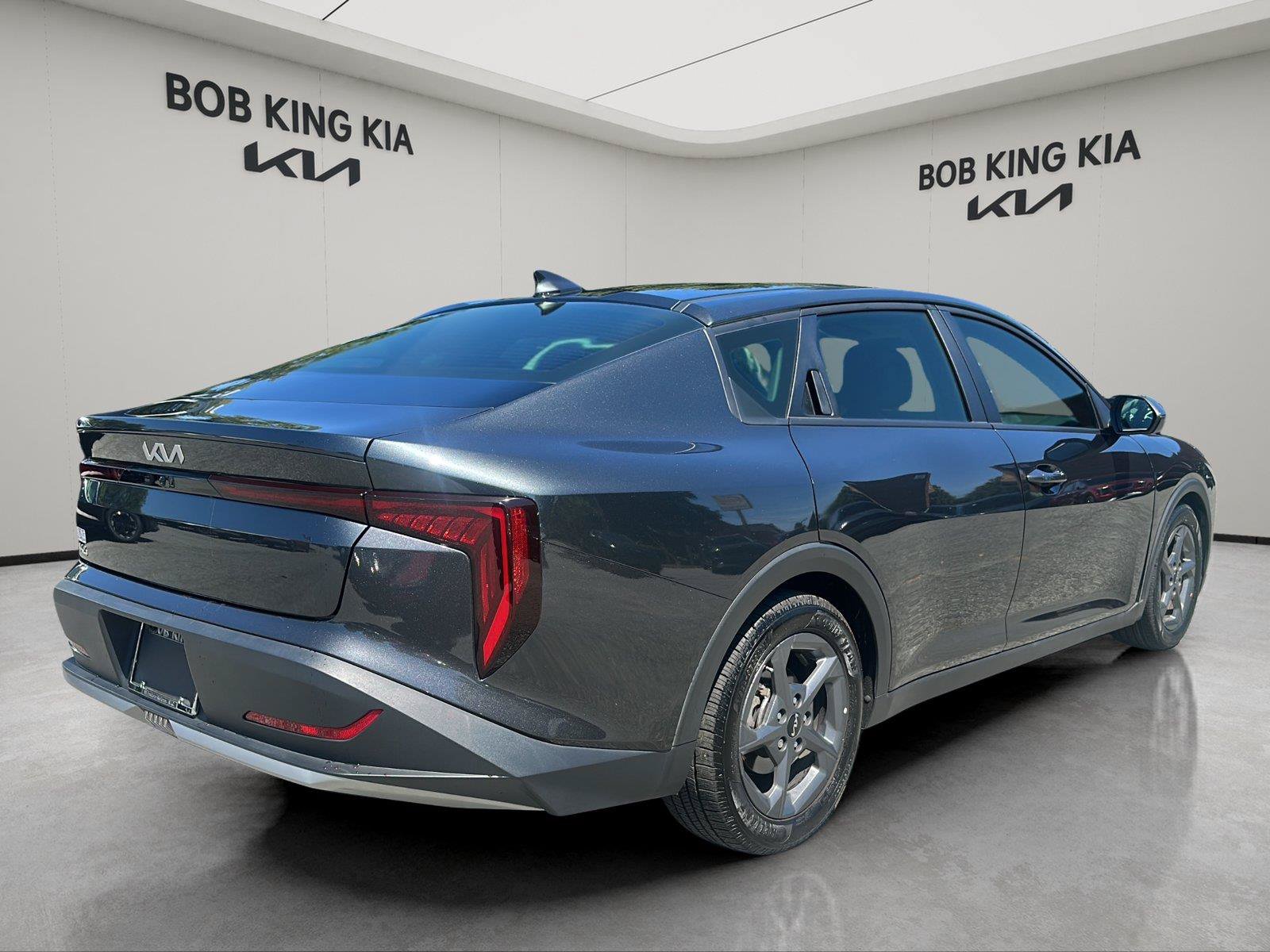 Used 2025 Kia K4 FWD image 5