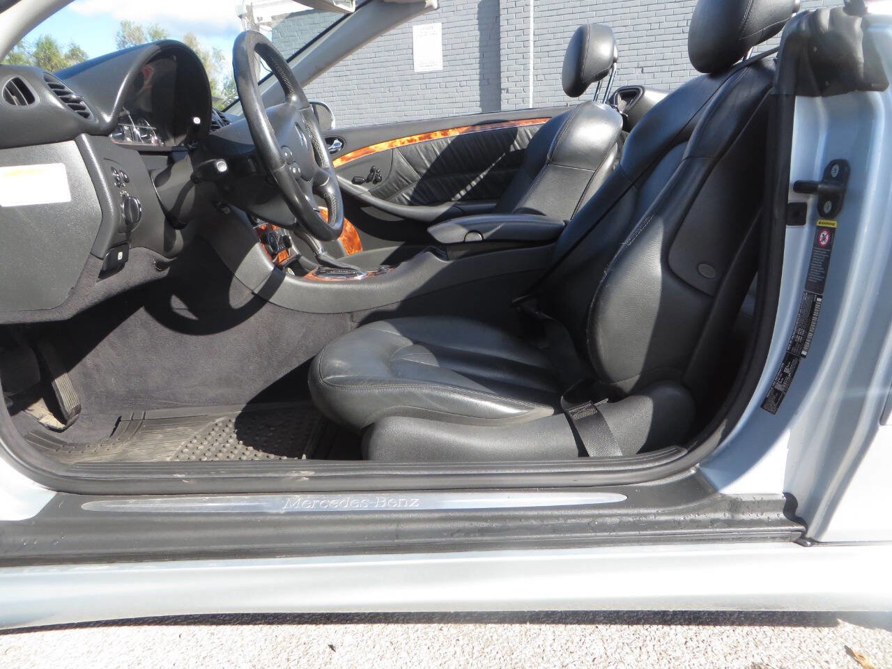 Used 2005 Mercedes-Benz CLK 500 Cabriolet image 11