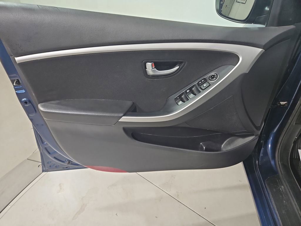 Used 2016 Hyundai Elantra GT image 11