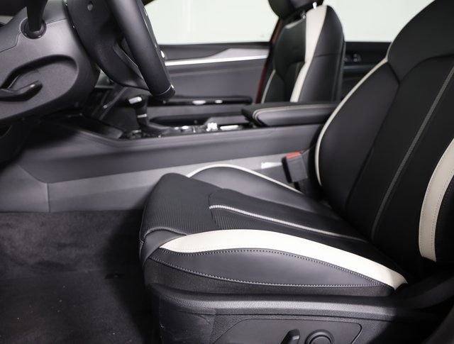 New 2026 Kia K5 GT-Line image 10