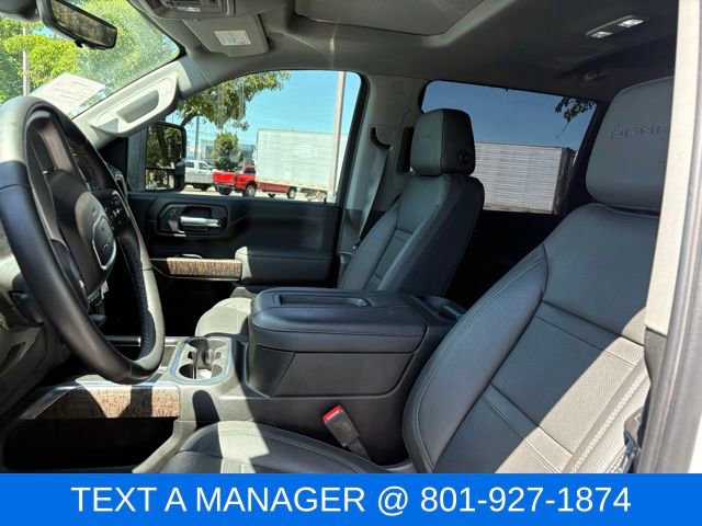 Used 2022 GMC Sierra 3500 Denali w/ Denali Ultimate Package AWD/4WD image 16