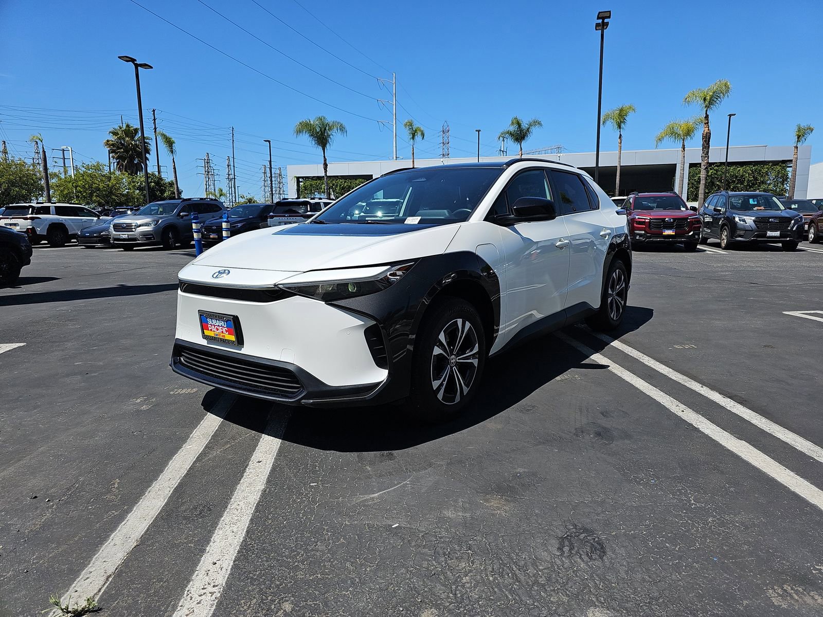 Used 2024 Toyota bZ4X XLE w/ Weather Package AWD/4WD image 3