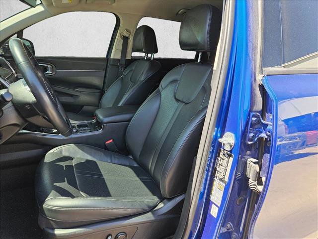 Used 2023 Kia Sorento S FWD image 11