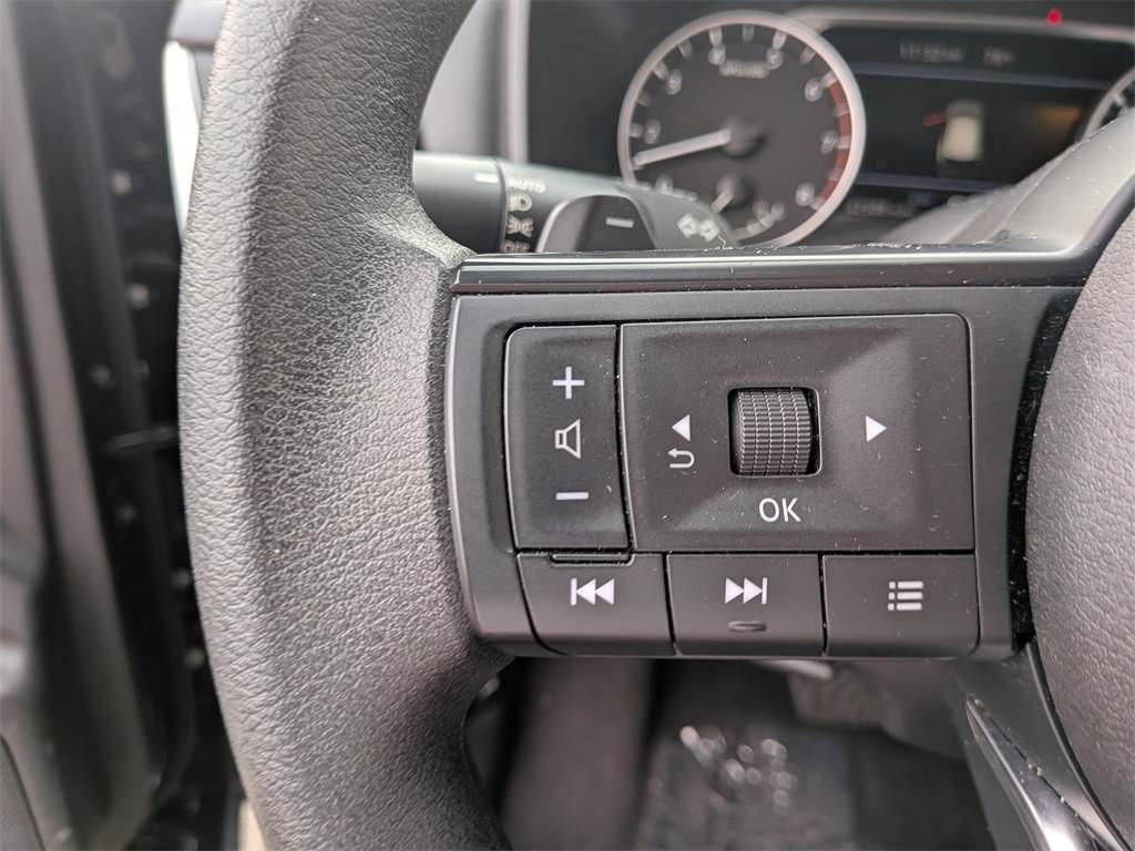 Used 2024 Nissan Rogue SV image 22