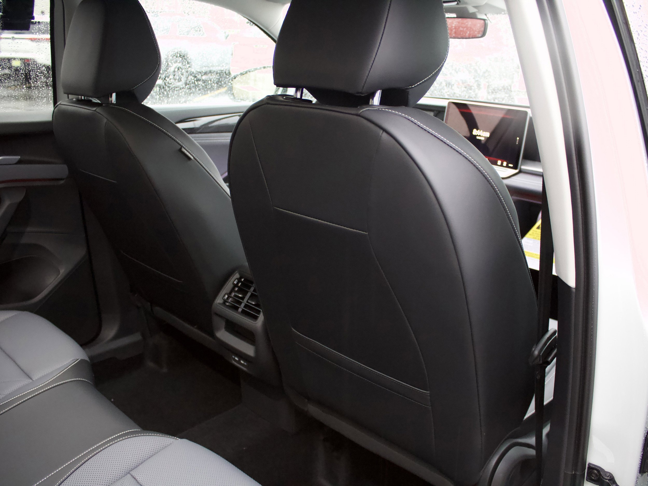 New 2026 Volkswagen Tiguan SE AWD/4WD image 31