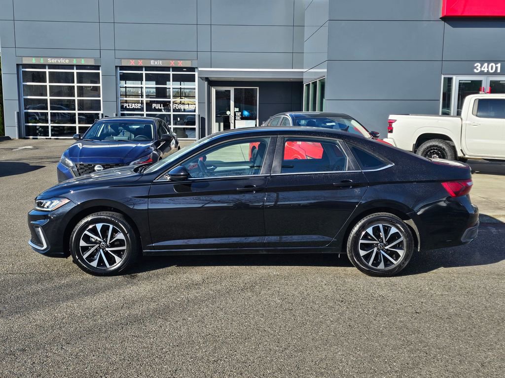 Used 2025 Volkswagen Jetta S image 8