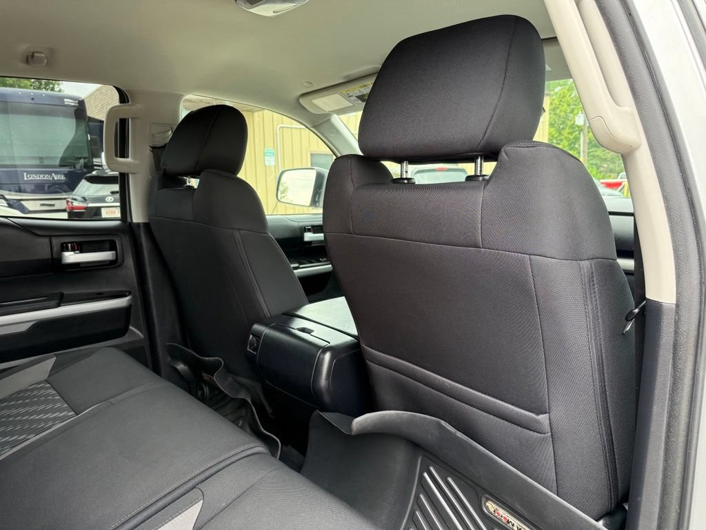 Used 2020 Toyota Tundra SR5 w/ SR5 Upgrade Package AWD/4WD image 17