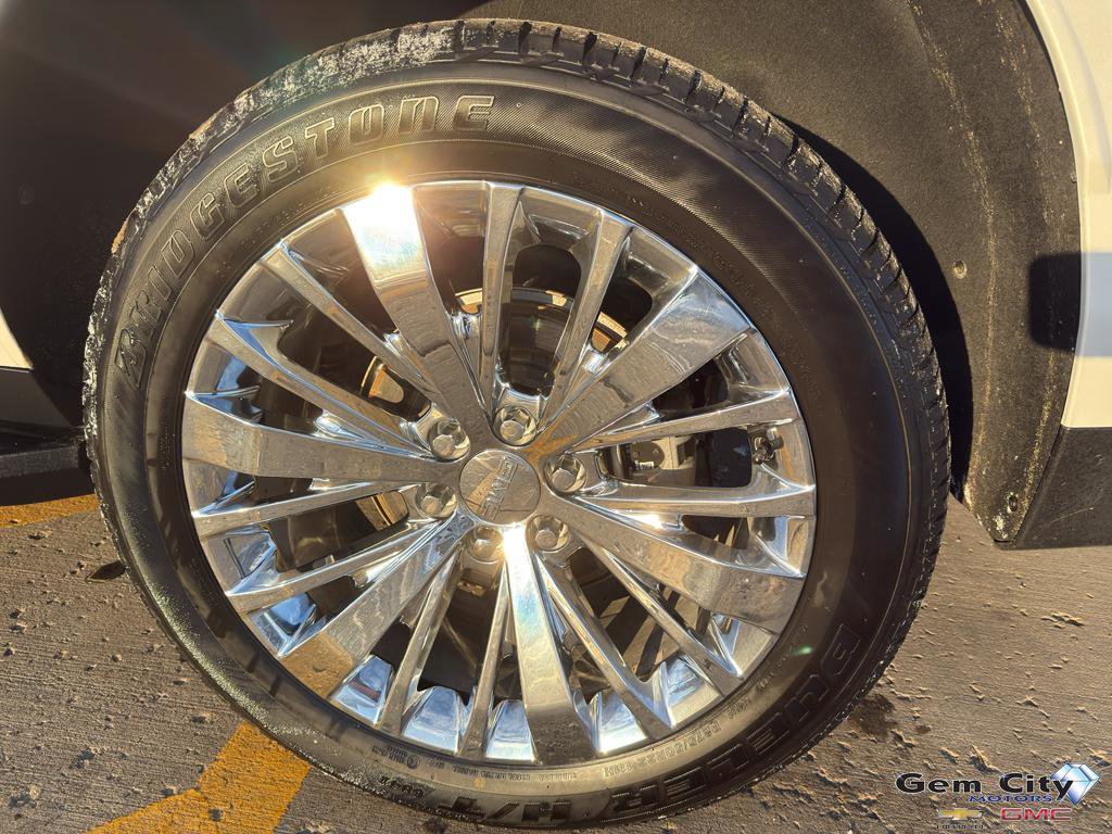 Used 2023 GMC Yukon XL Denali image 8