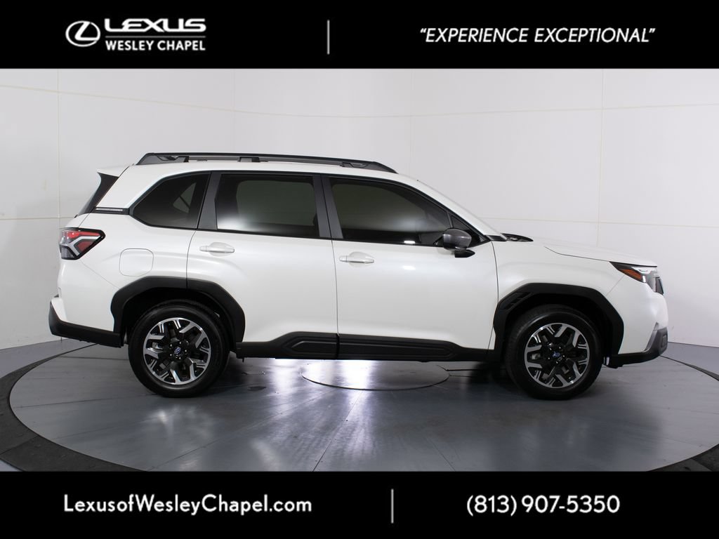 Used 2025 Subaru Forester Premium w/ Convenience Package #1 AWD/4WD image 2