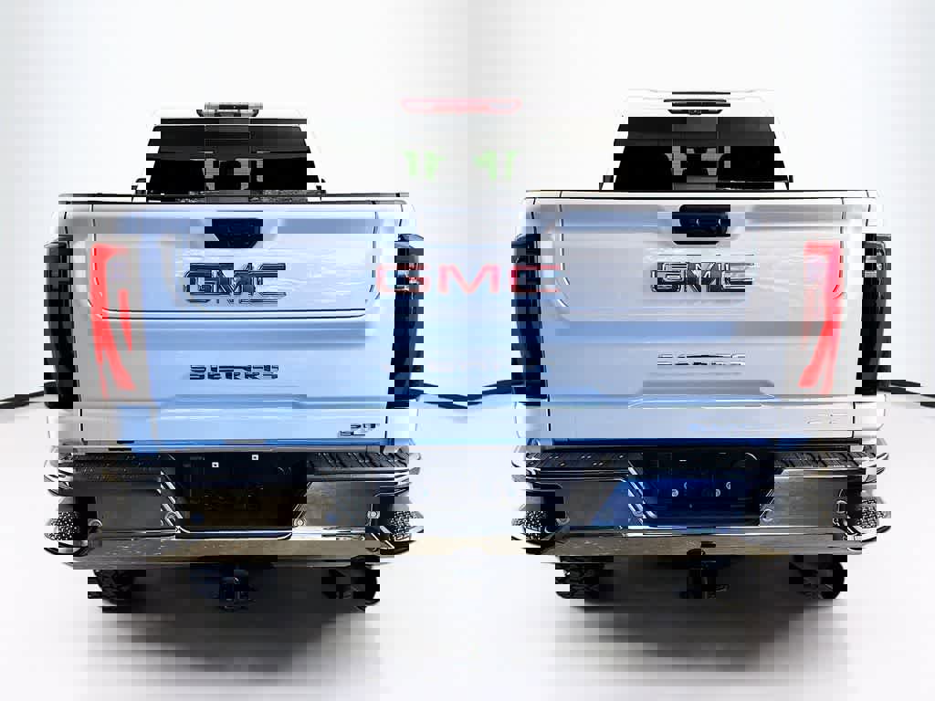 Used 2024 GMC Sierra 2500 SLT w/ SLT Premium Package image 5