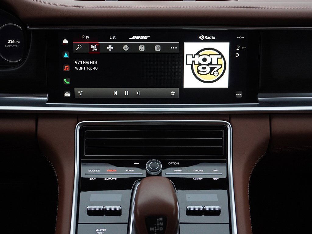 Used 2023 Porsche Panamera 4 Platinum Edition image 53