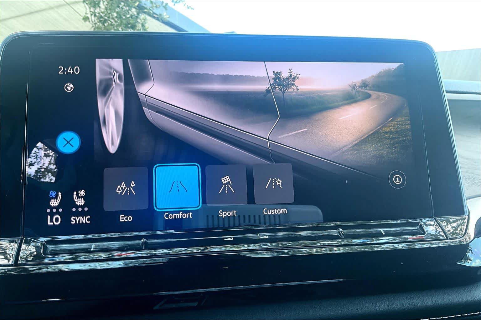 Used 2024 Volkswagen Atlas SE FWD image 35