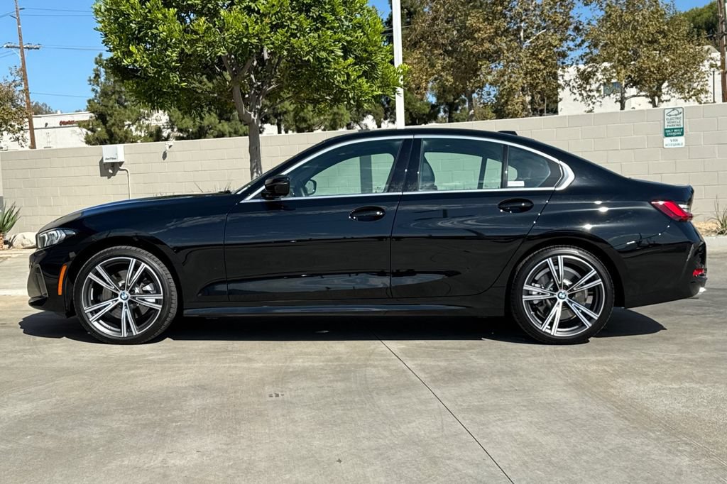 Used 2024 BMW 330i Sedan w/ Convenience Package RWD image 9
