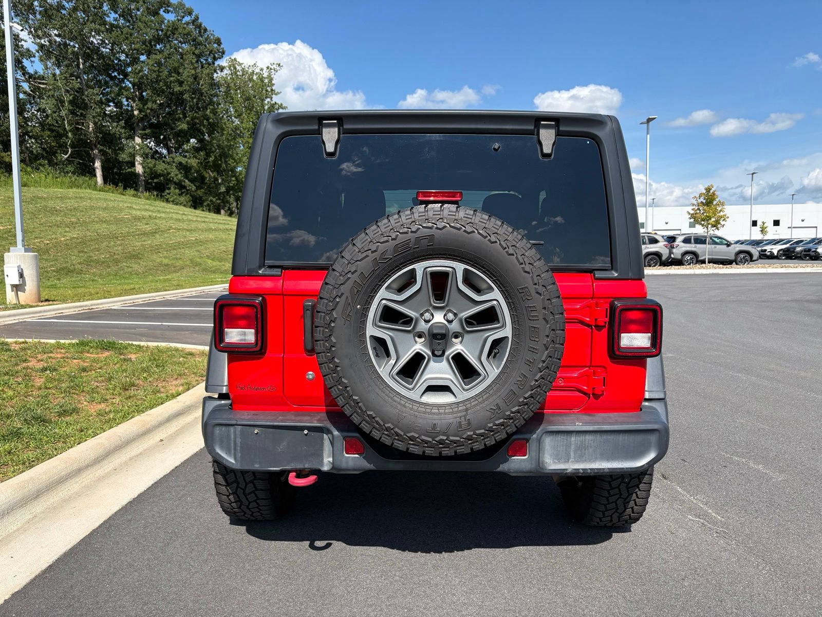 Used 2018 Jeep Wrangler Rubicon AWD/4WD image 10