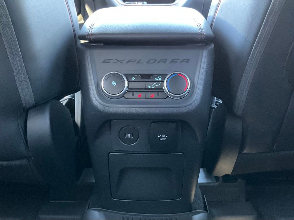 Certified 2025 Ford Explorer ST-Line w/ Premium Package image 28